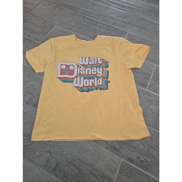 Women's Walt Disney World Yellow Short Sleeve T Shirt Retro Rainbow Colorful Siz - Picture 1 of 6